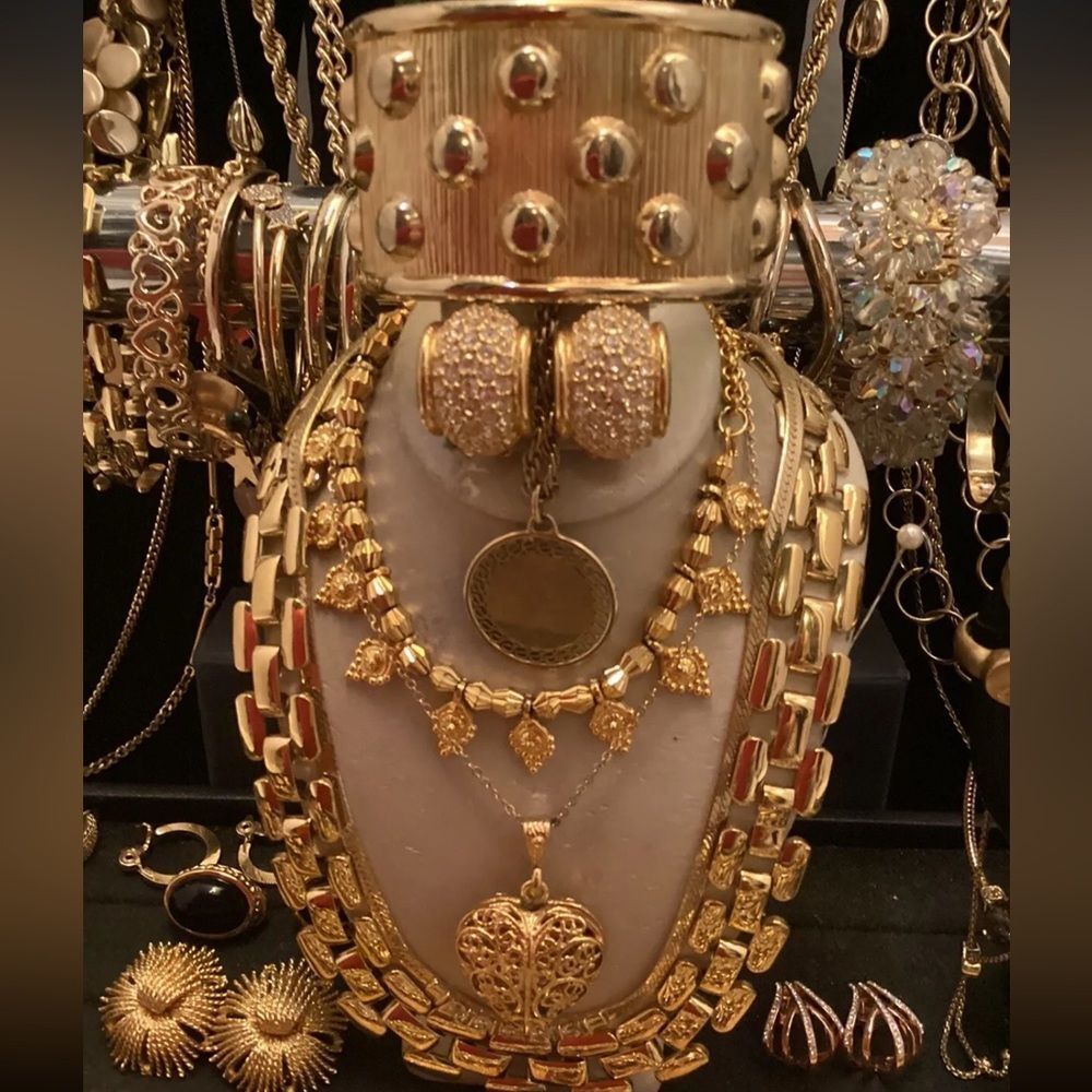 Huge 4 Lb jewelry lot- inventory bundle bulk jewelry - Picture 6 of 16